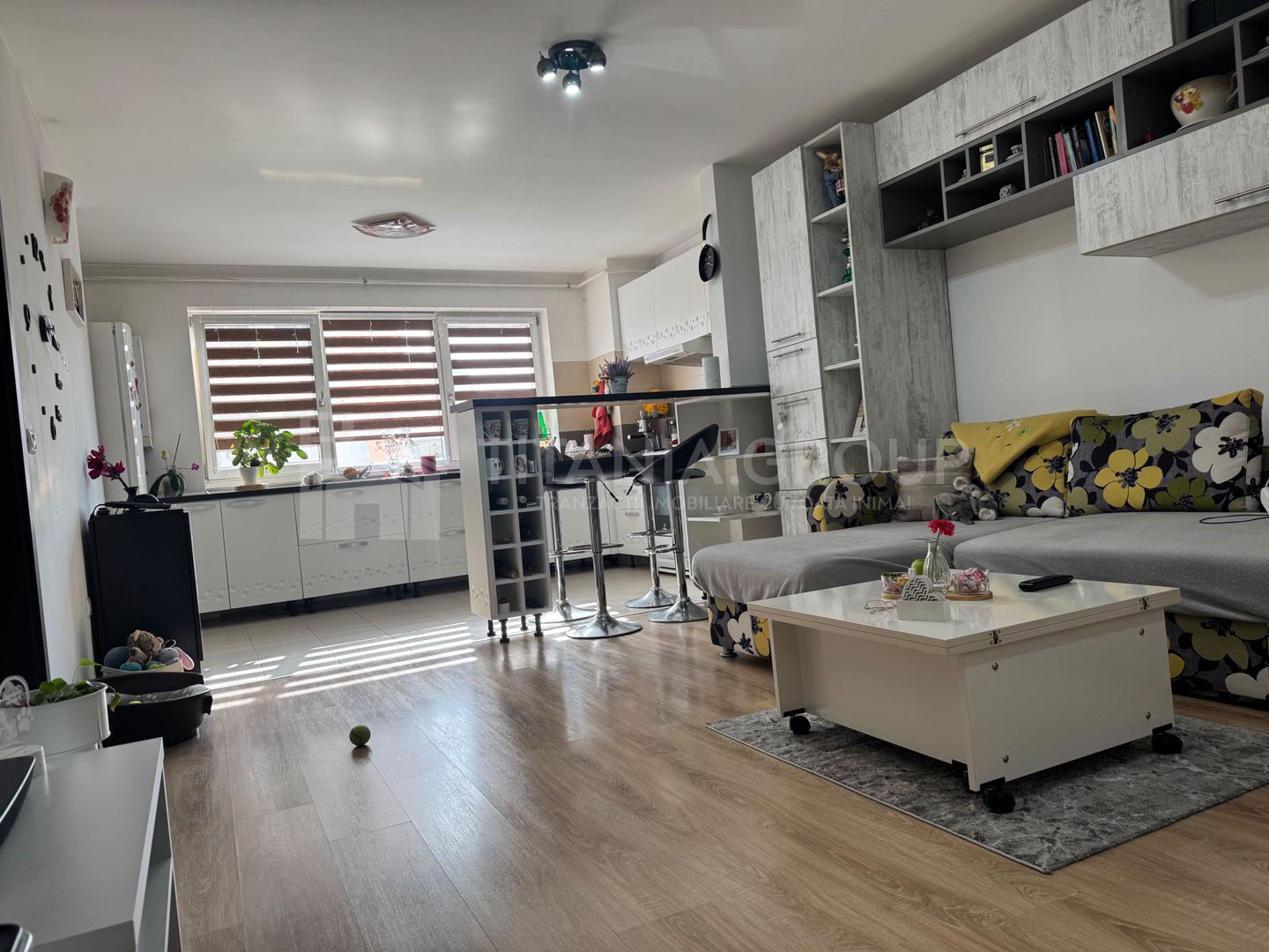 Apartament 2 camere modern, bloc nou, zona Garii, parcare+boxa - Poză 4