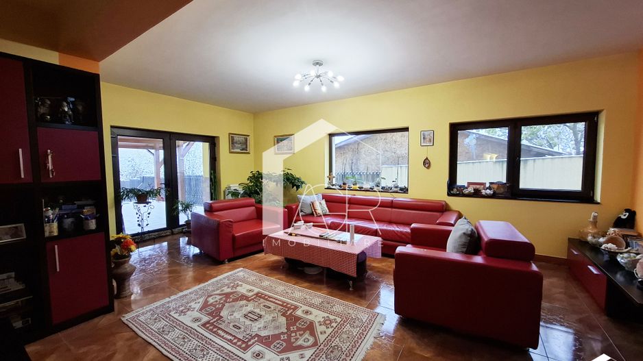 Vila cu 4 camere, Gageni - Poză 4