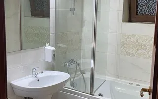 Apartament 2 camere, Bulevardul Poitiers - Frumoasa, bloc nou, parcare, curte privată - Poză 11