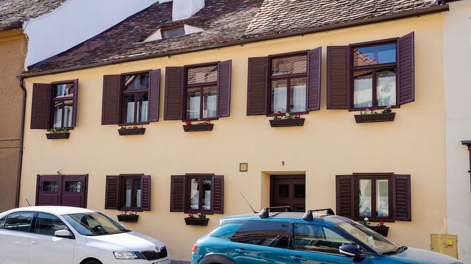 CASA INDIVIDUALA IN CENTRUL ISTORIC AL SIBIULUI - Poză 3