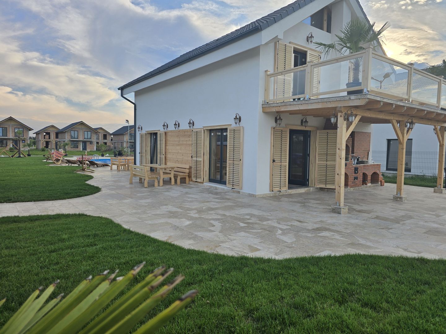 Casa 4 camere la cheie,10 minute de spital 150mp,700mp teren - Poză 22