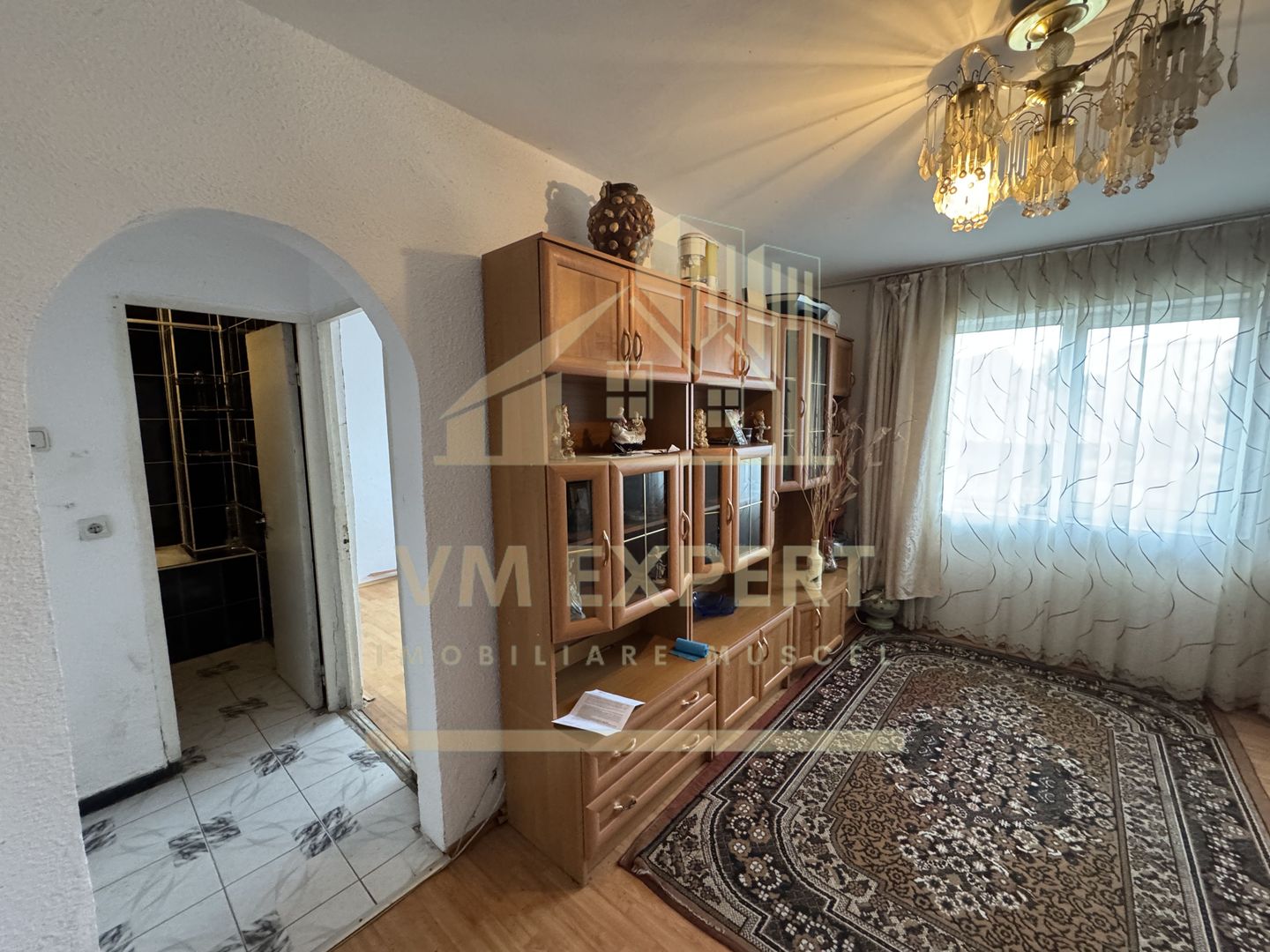 APARTAMENT 2 CAMERE PARTER VISOI CAMPULUNG - Poză 1