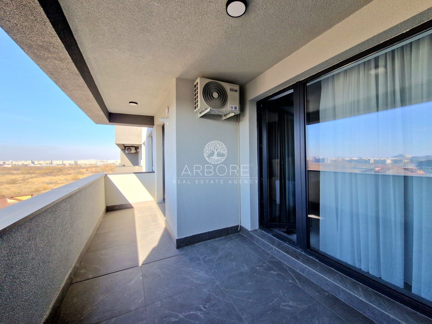 Apartament de lux cu terasa, complet utilat - Poză 16
