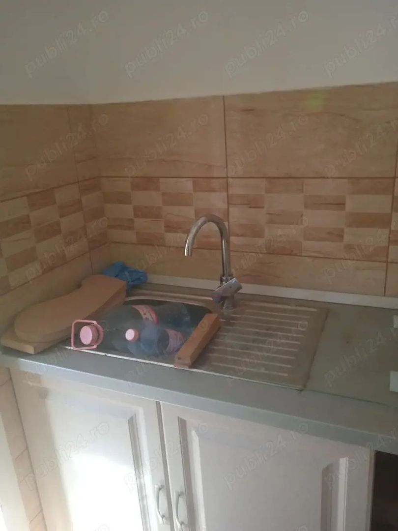 BRASADAS vinde casa spatioasa in zona 14 Mai. - Poză 10