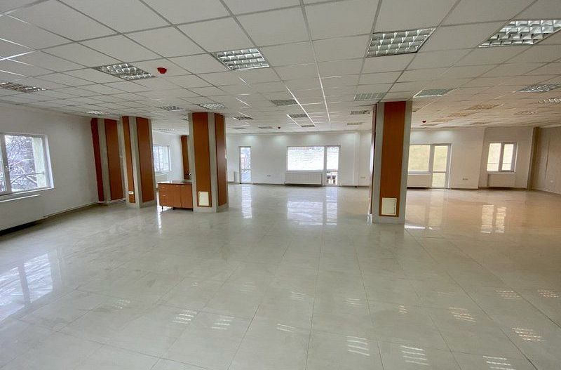 Spatiu comercial de inchiriat in zona centrala a Brasovului. - Poză 3