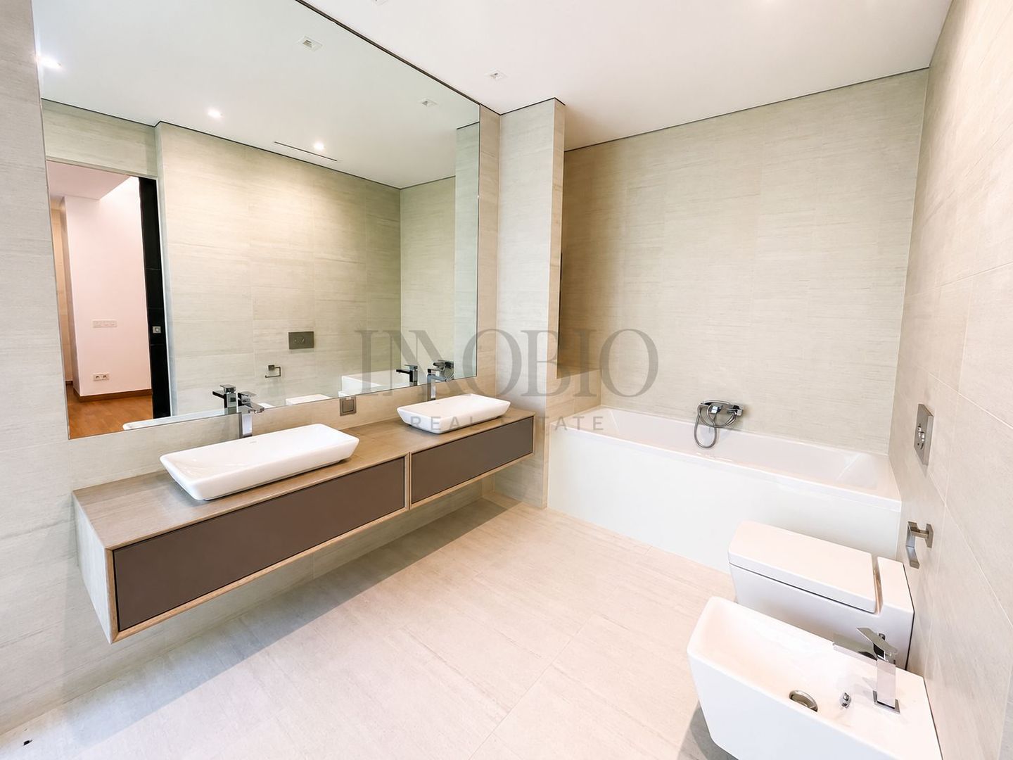 Apartament 4 camere cu curte generoasă - Poză 13