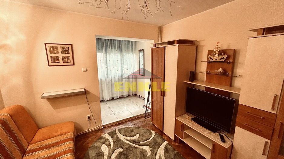 Apartament 2 camere de inchiriat, zona Unirii. Pret 300€ - Poză 2