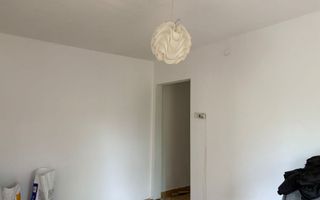 Dâmbu – Apartament 3 camere, etaj 2/4, balcon - Poză 2