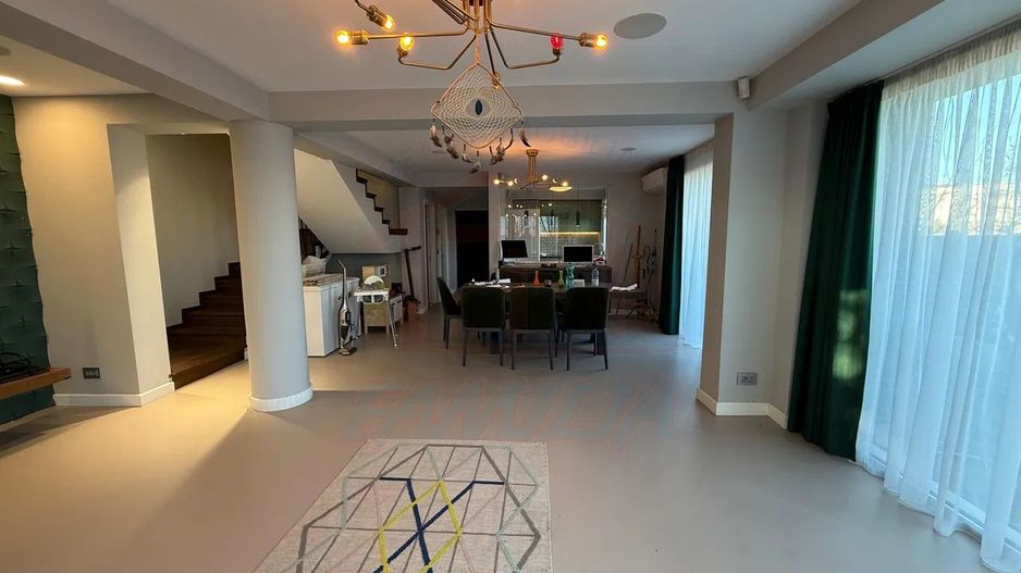 Vila mare in Pantelimon aproape de Lacul Pantelimon, la cheie - Poză 4