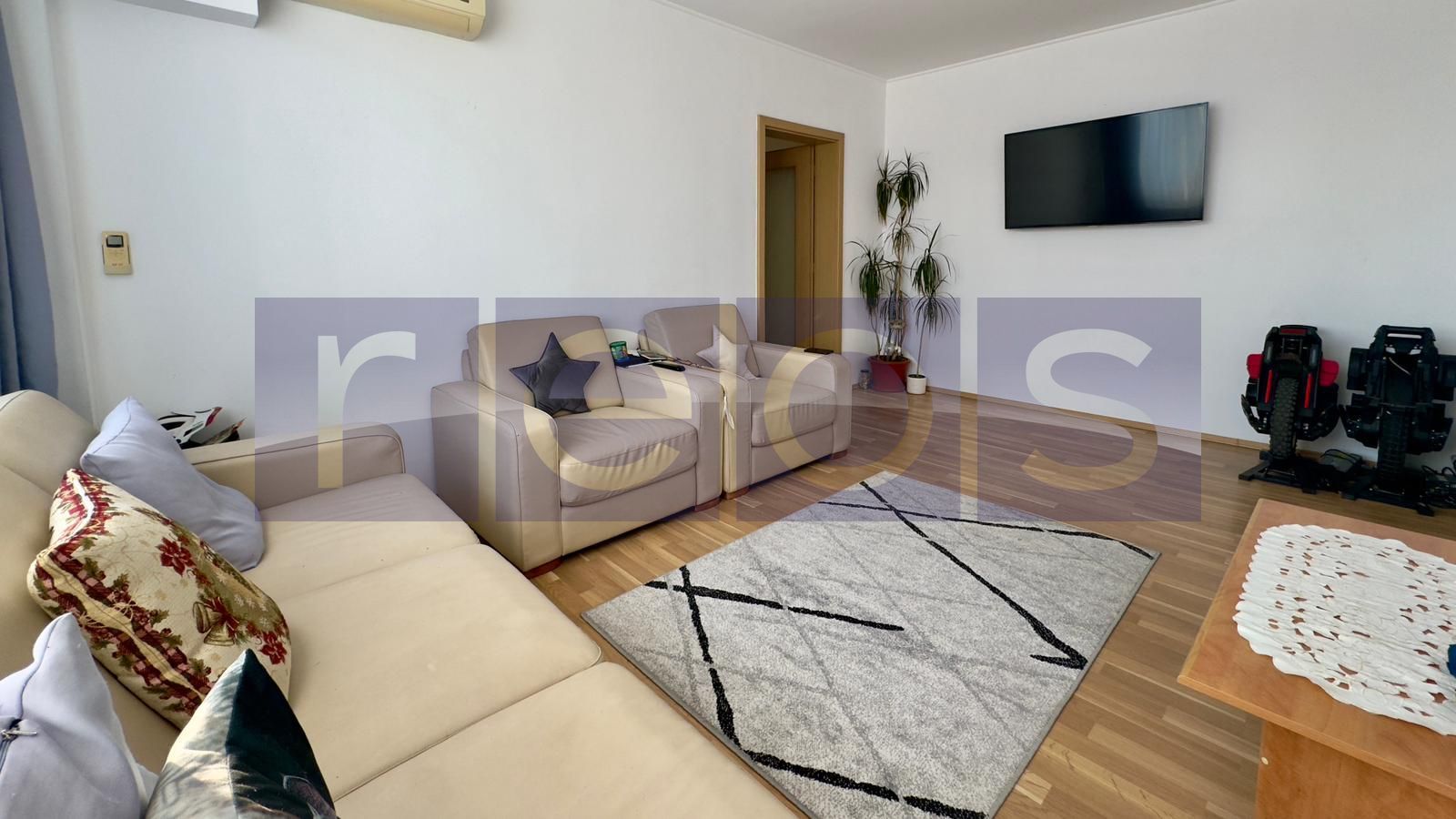 VANZARE APARTAMENT 3 CAMERE 65MP METROU IANCULUI DUBLU VEDERE SEMIDECOMANDAT - Poză 3