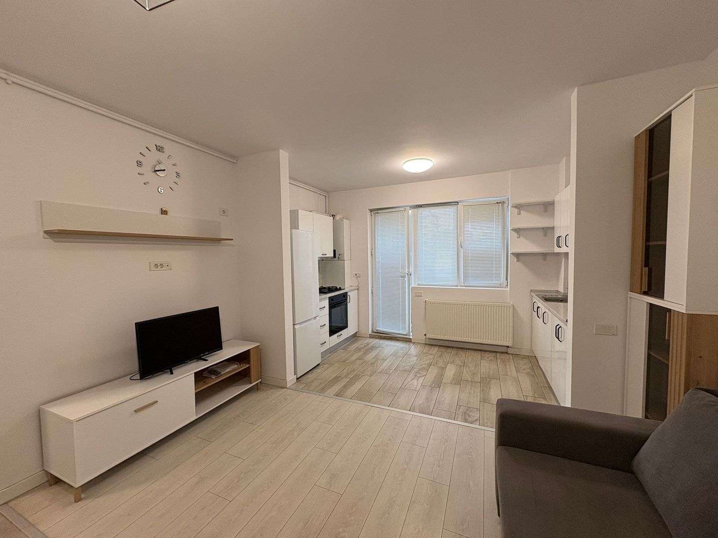 AP. 2 CAMERE BIRUINTEI, PET-FRIENDLY, CENTRALA TERMICA, METROU 15 MIN - Poză 3