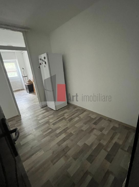 GARSONIERA  SEBASTIAN- MOTOC - Poză 4