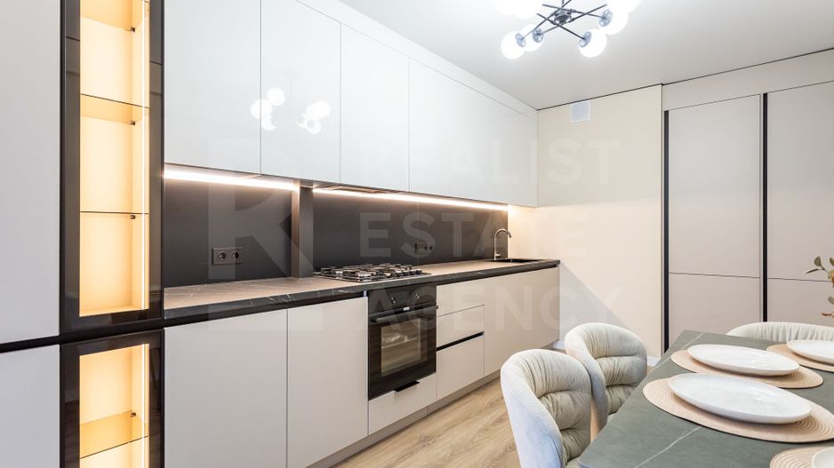 Vânzare, apartament, 2 camere, bd. Mircea Cel Bătrân, Ciocana - Poză 1