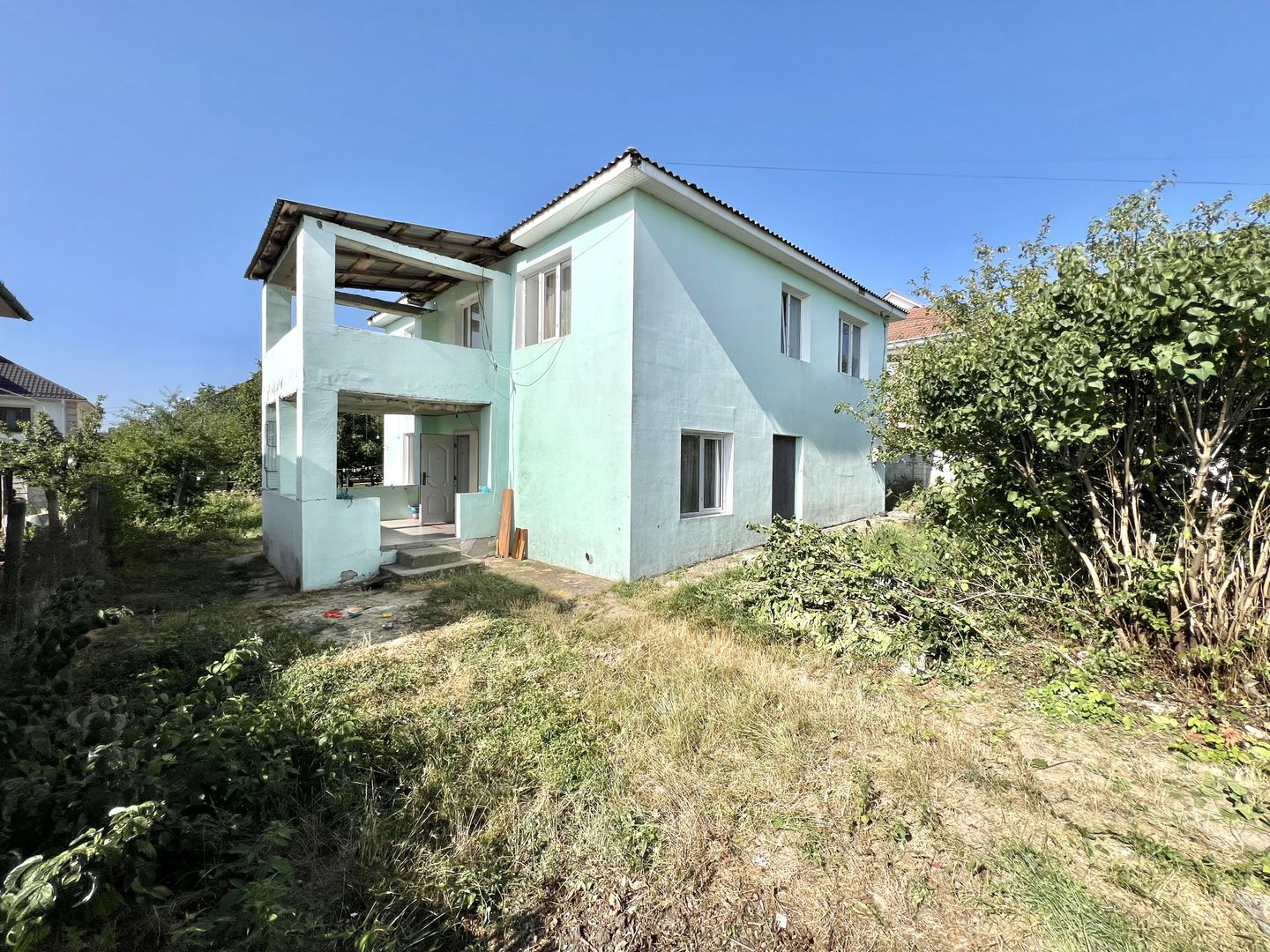 Casa în centrul or.Ialoveni - Poză 1