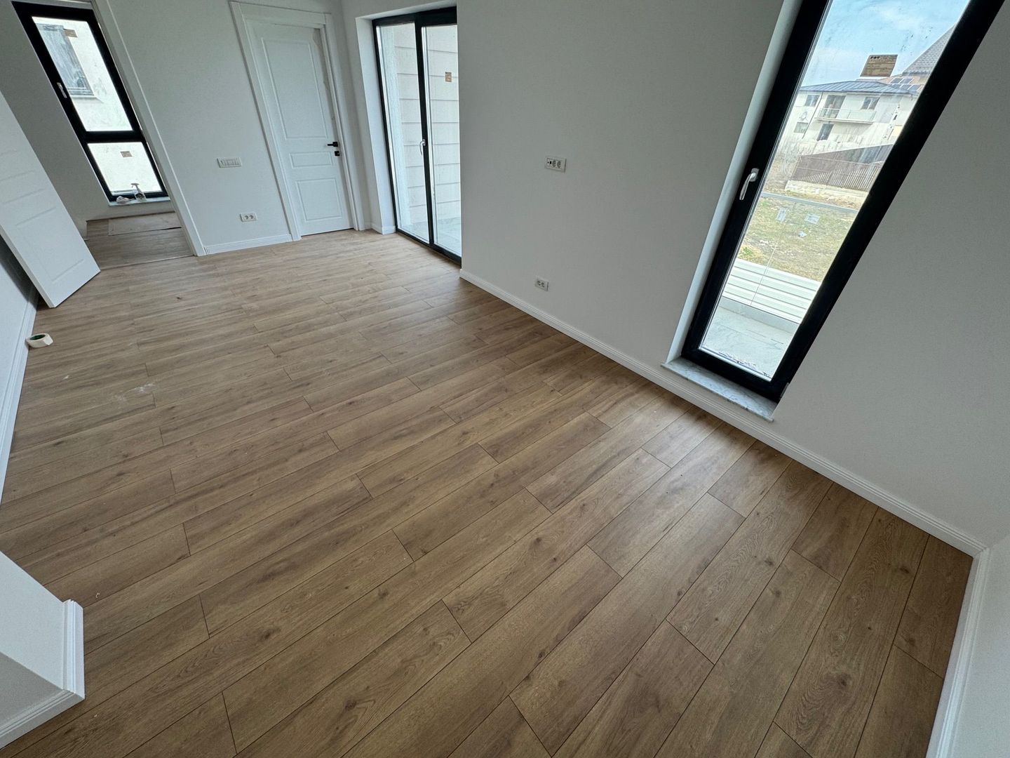 Vila exclusivista cu PISCINA, zona Liddl Tunari, 0% comision - Poză 7