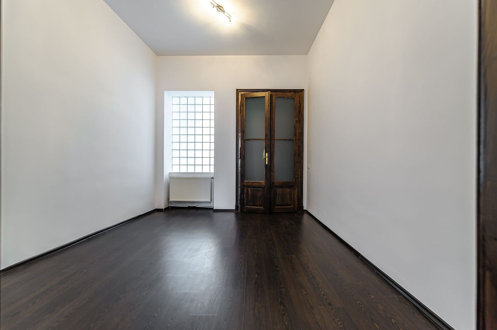 De închiriat: Spațiu ultracentral, renovat - Poză 3