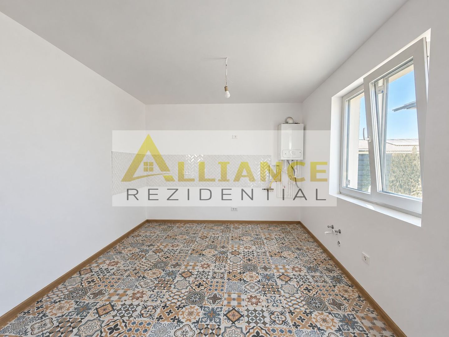 Vila individuala-5 camere- beci-pod-incalzire pardoseala-placa beton - Poză 3