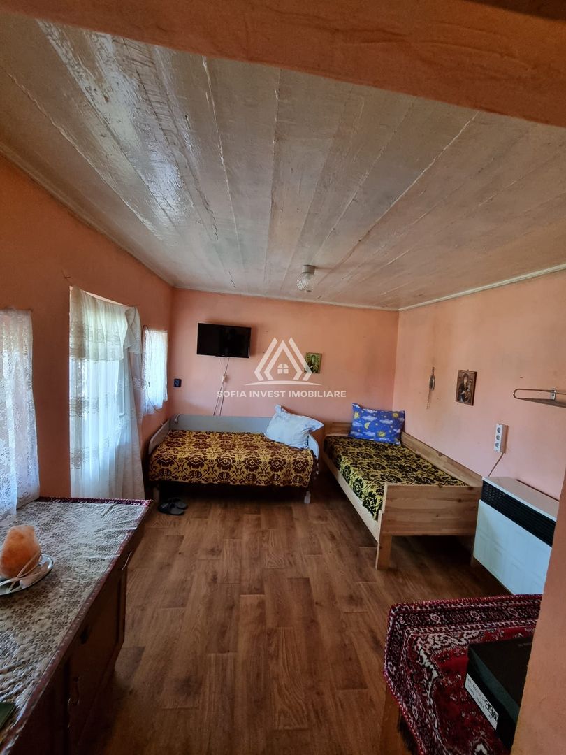 CASĂ LA ȚARĂ, SÂMBOLENI, COMUNA CAMARAȘU - Poză 8