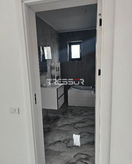 CASĂ  DE VÂNZARE – VALU LUI TRAIAN - Poză 5