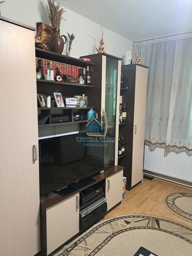 Apartament 3 camere - cartierul Dâmbu Pietros - Poză 3