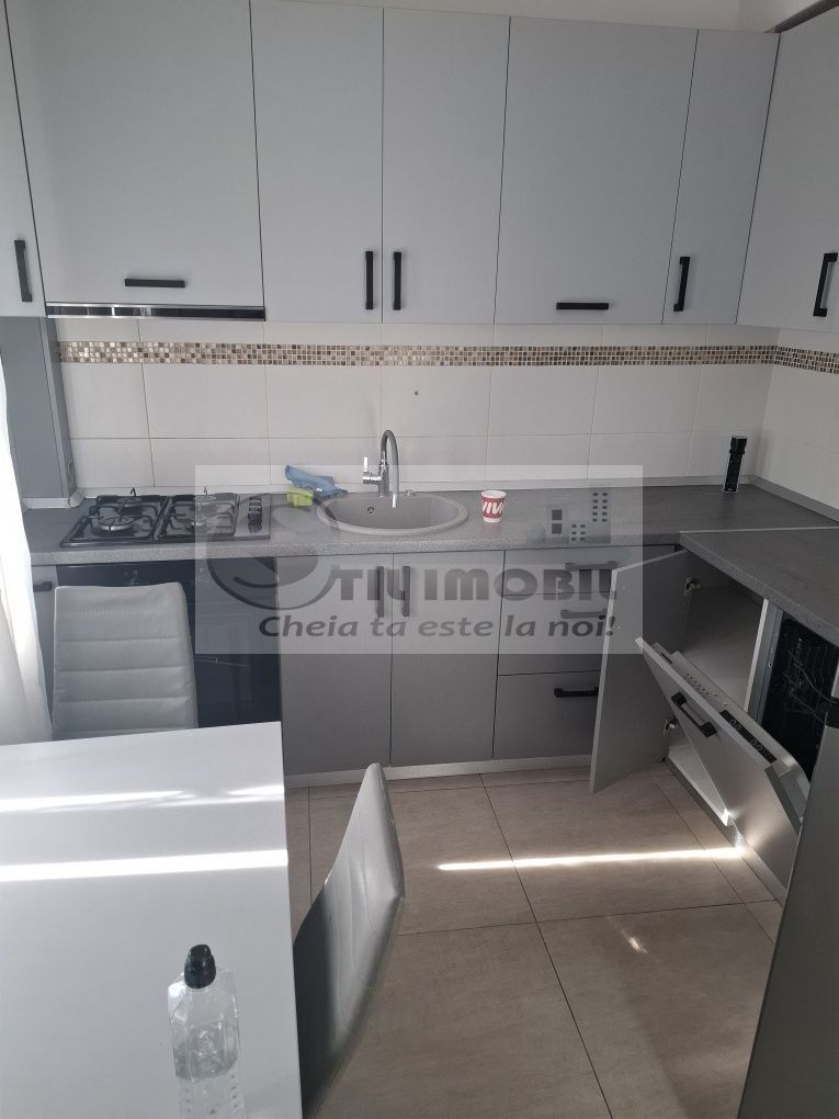 Casa/Vila de închiriat- 750 euro - Poză 3