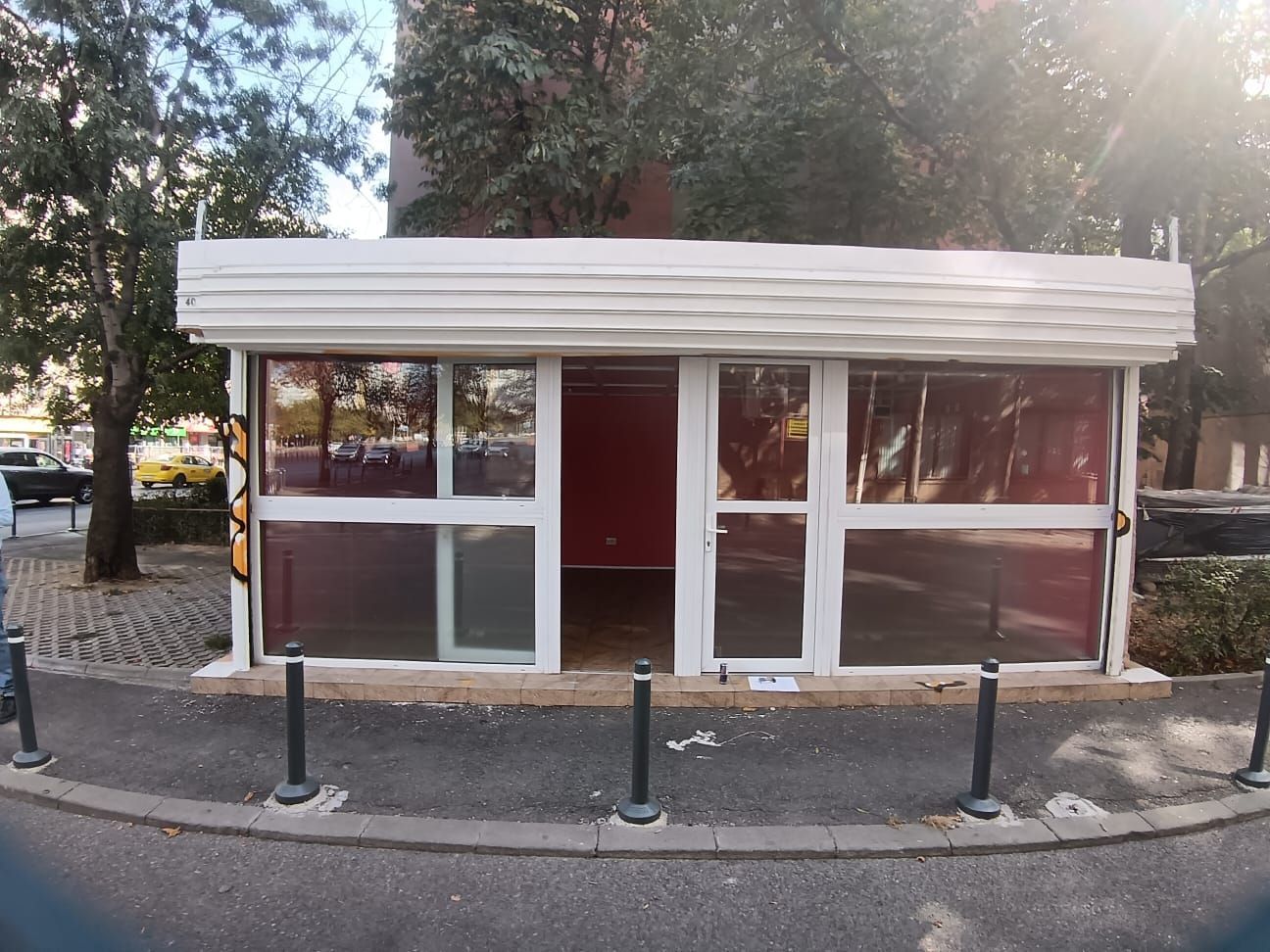 Spațiu comercial tip pavilion 24 mp de închiriat - Poză 2