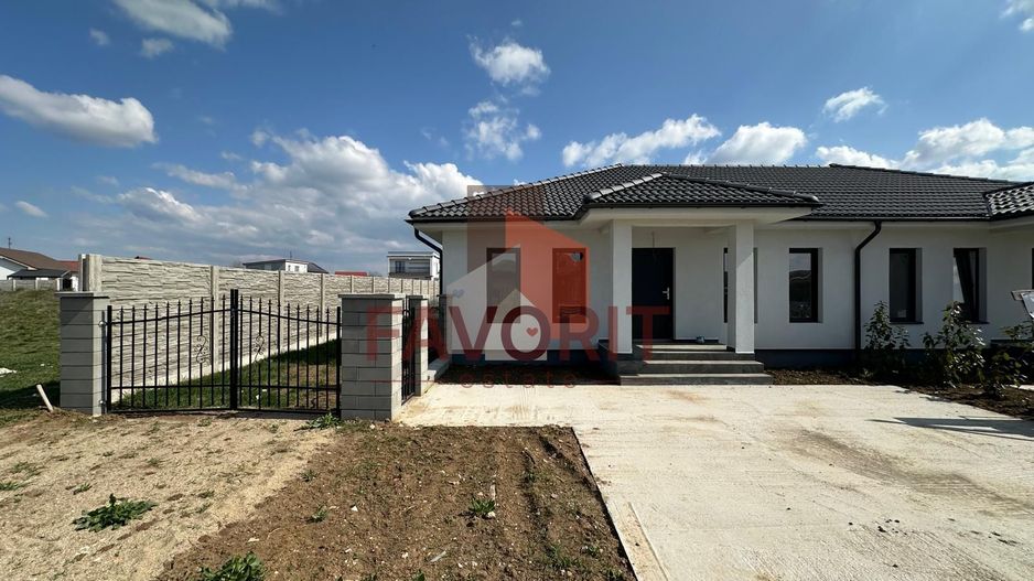 Duplex in Sanandrei | 3 camere | Toate utilitatile | Asfalt - Poză 1