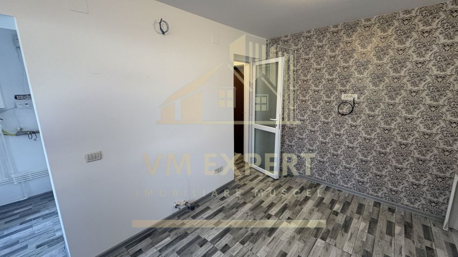 SPAȚU COMERCIAL 34 MP CAMPULUNG VIZAVI DE CENTRU MEDICAL CLUBUL SANATĂȚII - Poză 13