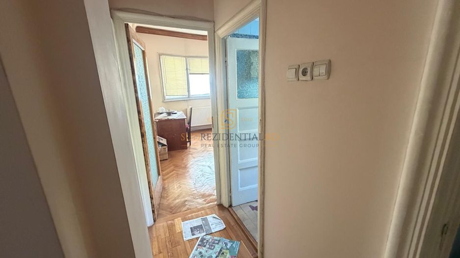 Apartament cu 4 camere în zona Universitate – proprietate cu istorie - Poză 6