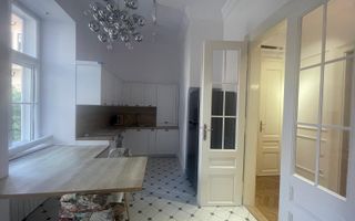 Apartament de lux în inima Oradiei – locație premium lângă Gojdu - Poză 13