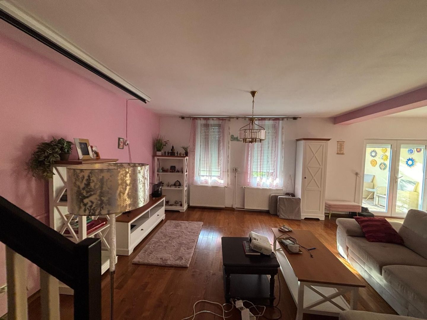 Vila deosebita aproape de padure - Poză 22