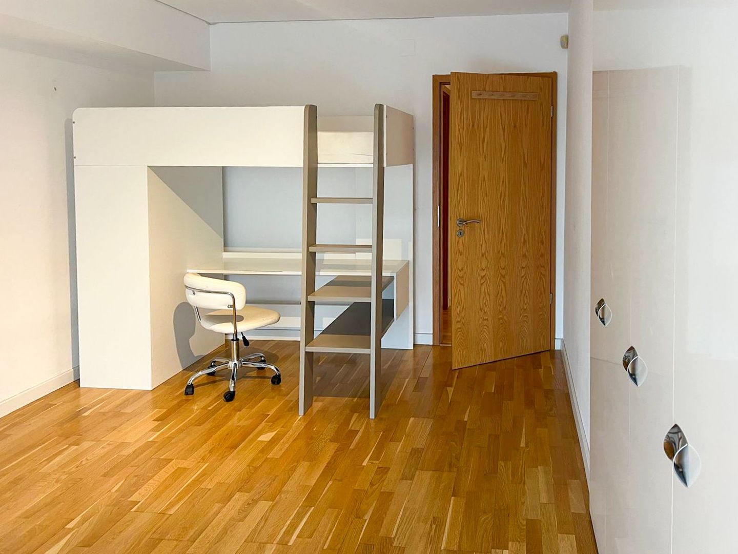 Chirie | Apartament 4 camere 127mp | Parcare | Vatra Nouă - Poză 10
