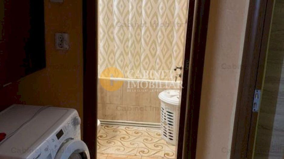 3 CAMERE DECOMANDAT - ETAJ INTERMEDIAR - ZONA PODU ROS - Poză 6