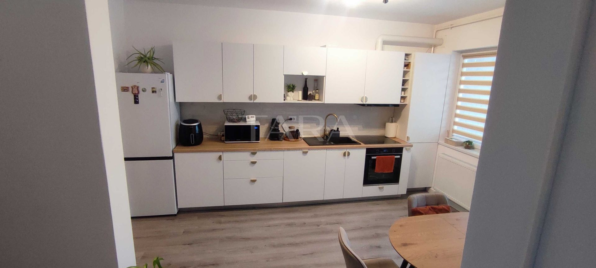 Apartament de vânzare –  Zona Eroilor - Poză 1