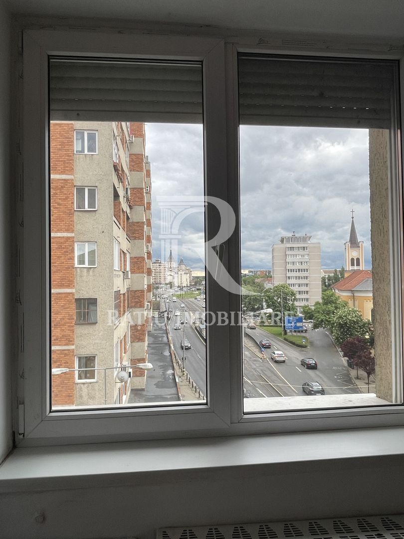 Apartament cu 3 camere | Magheru | Oradea - Poză 1