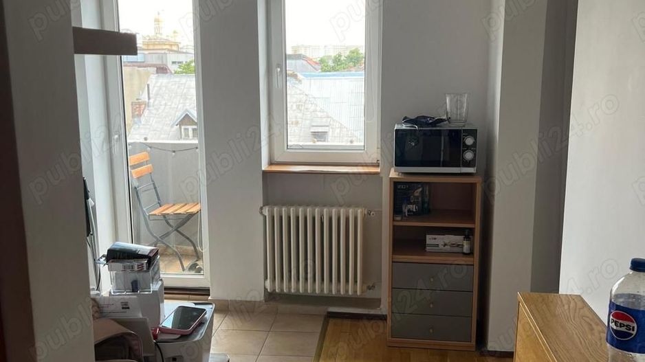 Vanzare Apartament 2 camere , etaj 3, centrală, mansardă și boxă - Cotroceni - Poză 2