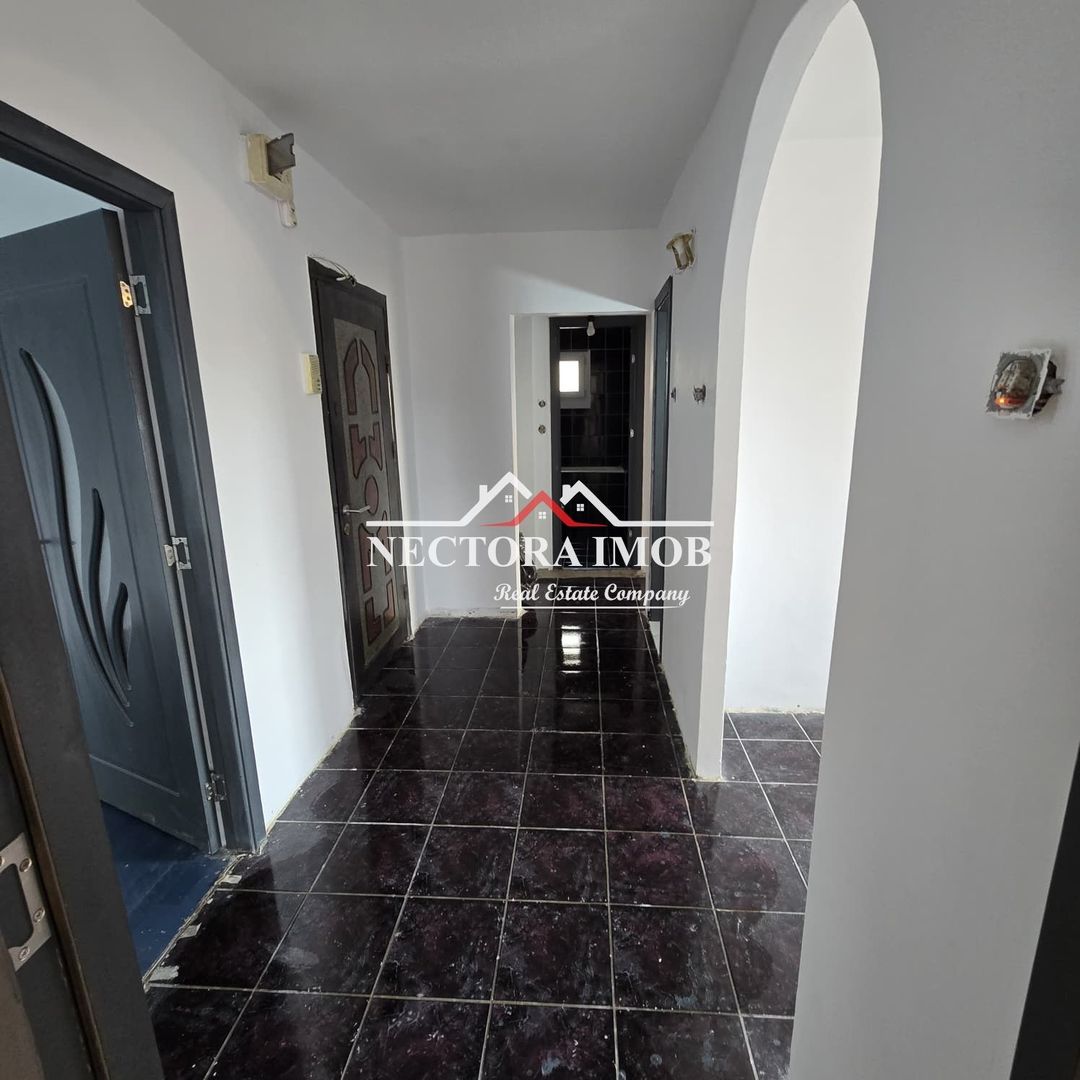 NECTORA IMOB-Apartament 3 camere, 2 bai, 3 balcoane, Zona Velenta,65mp - Poză 8