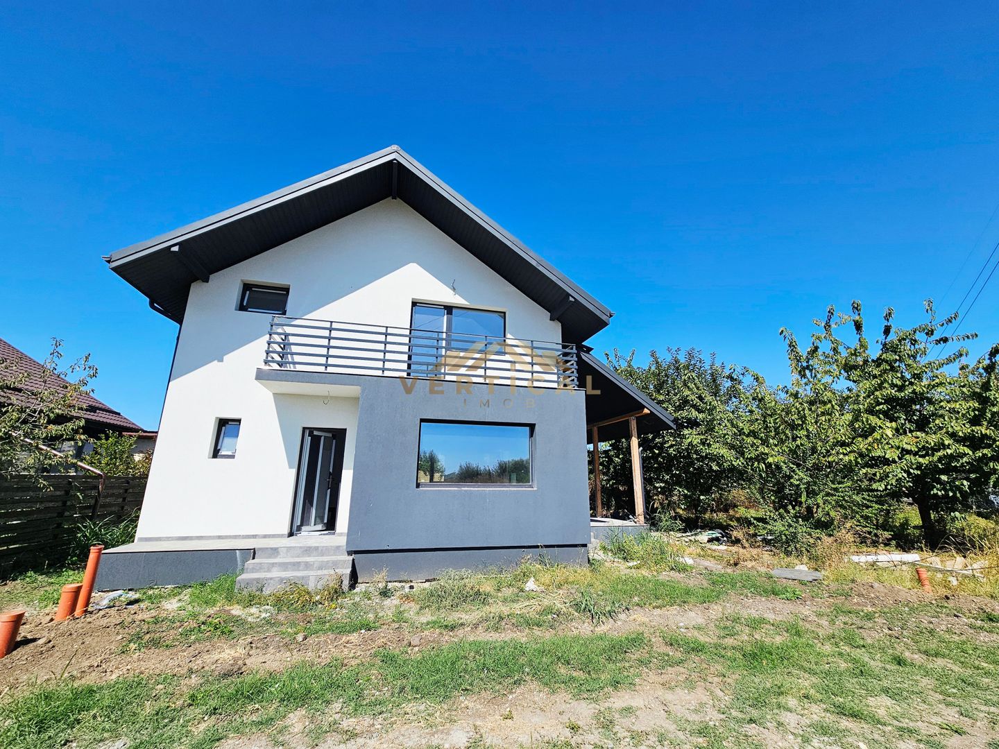 Vila deosebita la iesire din comuna Berceni - Poză 2