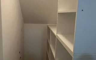 Dumbravita| casa pe două niveluri| 3 camere-2 dormitoare| 2 bai| parcare - Poză 14