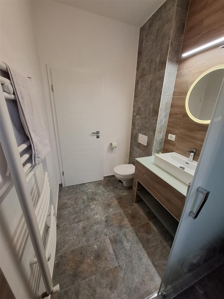 Giroc 2 camere et 1parcare totul nou prima inchiriere - Poză 18