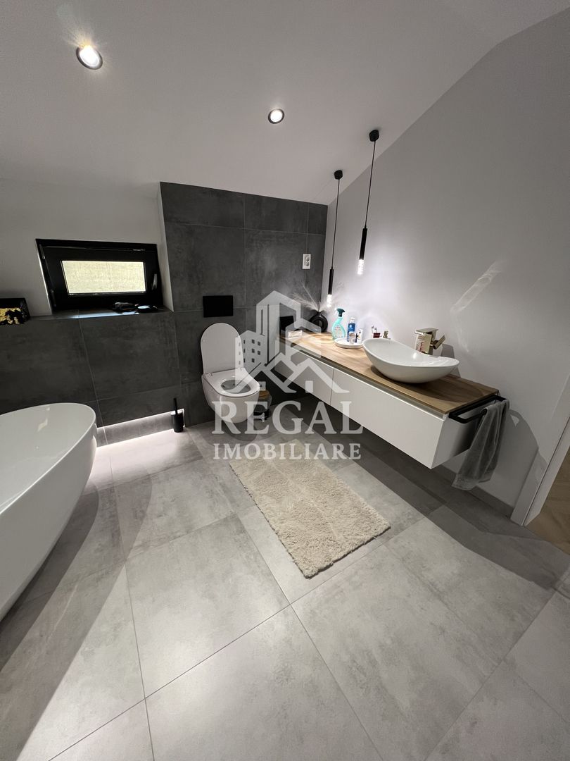Casă modernă tip duplex, ideală pentru 2 familii – in loc. Strei - Poză 7