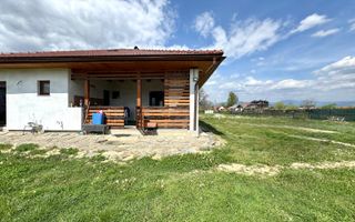 Casa de vanzare cu 14 Ari teren - Lapusel - Poză 18