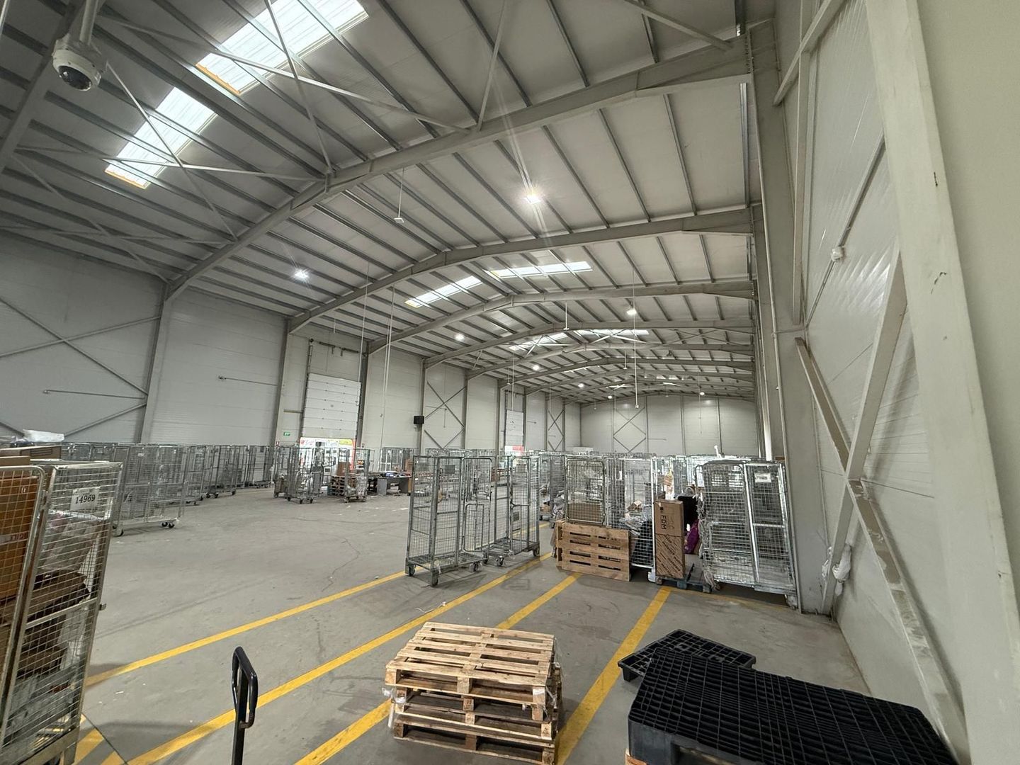 Hală industrială 2.450 mp de vânzare, Mogoșoaia, chirie garantată - Poză 10
