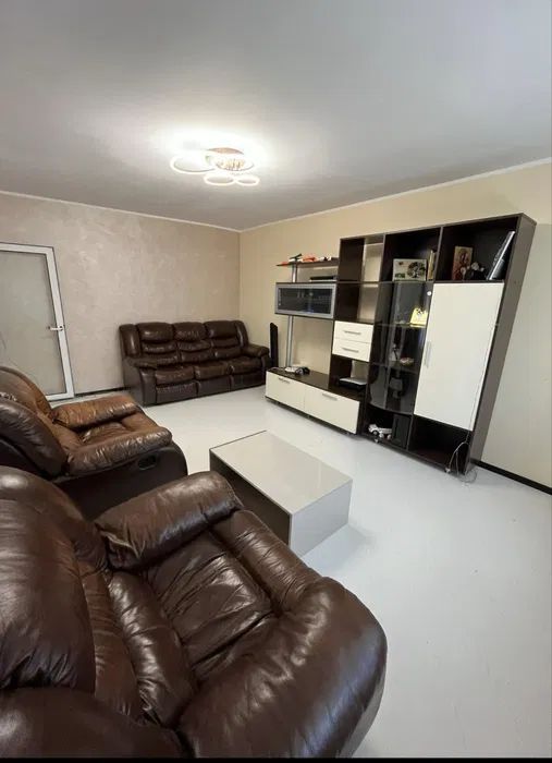 Apartament 3 camere, 2 bai, I.C.Frimu - Poză 1