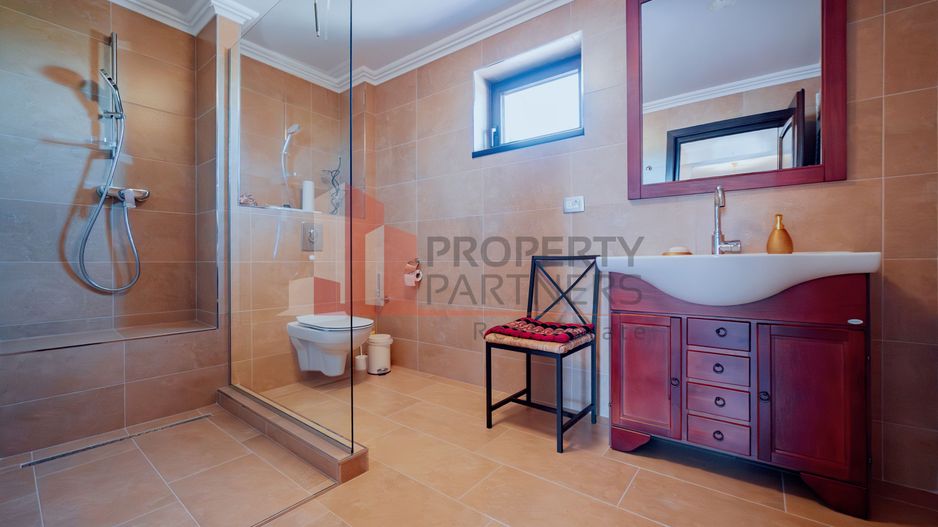 Proprietate de lux în Ghimbav, la doar 10 minute de Brașov - Poză 24