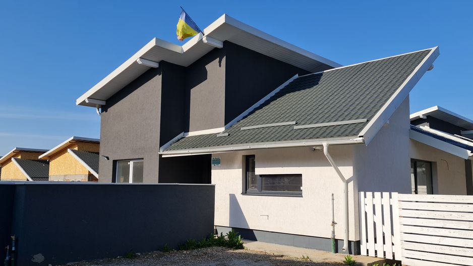 Casa finalizata si intabulata 3 camere Cartier Izvor Tarlungeni Brasov - Poză 1