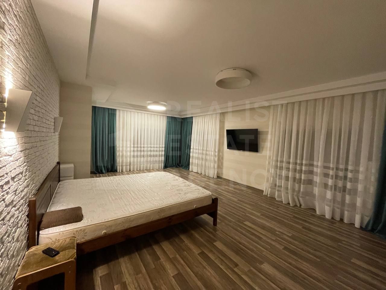 Chirie, casă, 2 nivele, 4 camere, strada Dumbrava, Durlești. - Poză 4