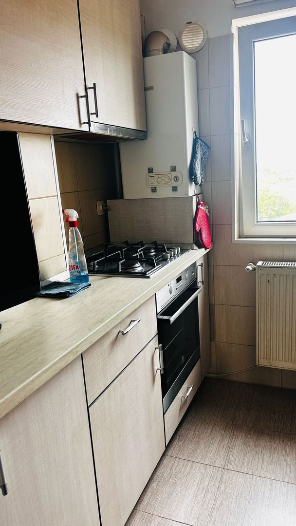 Apartament 2 camere, mutare imediata, mobilat si utilat, loc de parcare inclus! - Poză 9