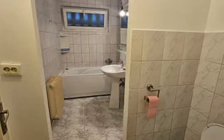 Apartament cu 3 camere, 65 mp, decomandat, zona strazii Primaverii - Poză 13