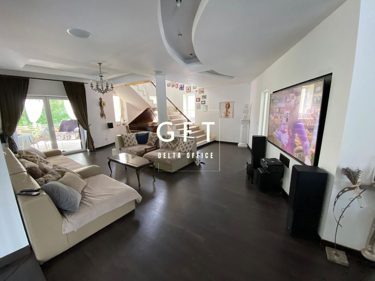 PRET REDUS!!! Vila de lux, P+E+M, piscina, 7 minute de centru Bistritei - Poză 5